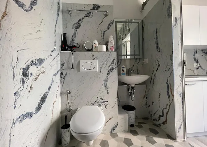 My Tirana2 * 地拉那